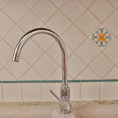 度假居 Casa Ni Rosa 切法卢